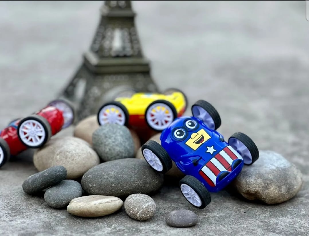 360° Stunt Car Toy - Double-Sided Flip Action, Friction Powered, Cartoon-Themed Racer - Durable & Safe Kids Toy Car - Indoor & Outdoor Fun (Random Colour)